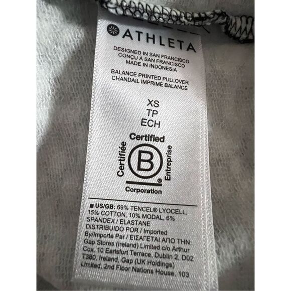 Athleta Womens Pullover Balance Animal Print Long Sleeve Black Size XS - Picture 5 of 5